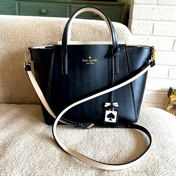 kate spade Handbags - Kate Spade ♠️ Leather Bag